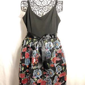 Teeze Me- Black Floral Dress/Vestido floral negro